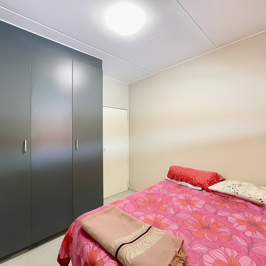 2 Bedroom Property for Sale in Vorna Valley Gauteng