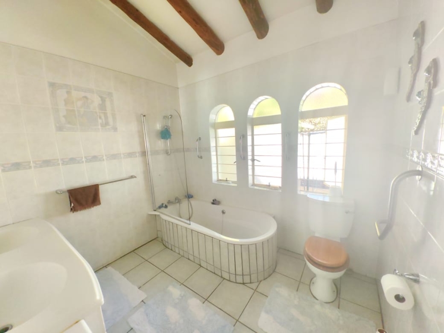 To Let 3 Bedroom Property for Rent in Bryanston Gauteng