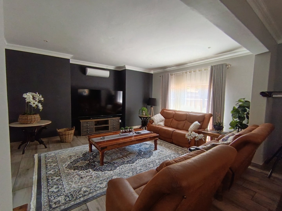 3 Bedroom Property for Sale in Highveld Gauteng