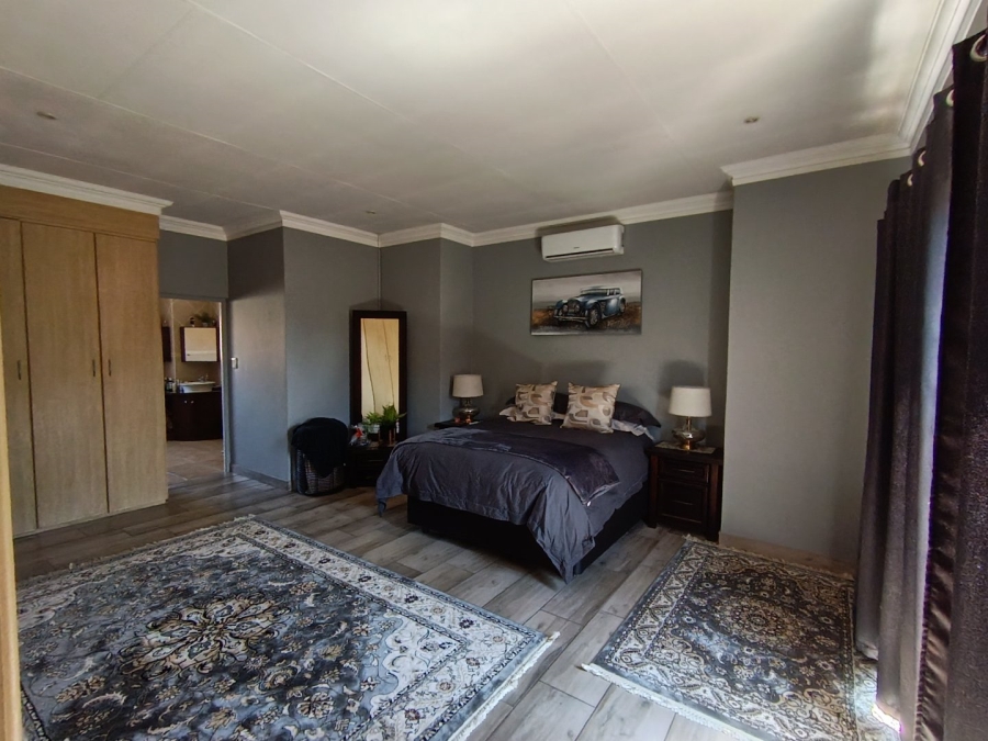 3 Bedroom Property for Sale in Highveld Gauteng