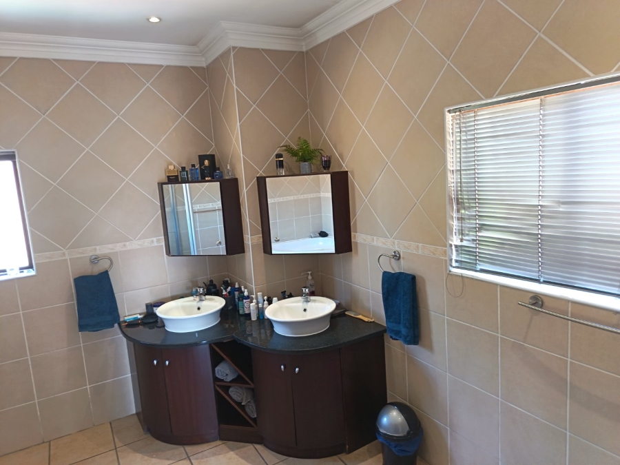 3 Bedroom Property for Sale in Highveld Gauteng