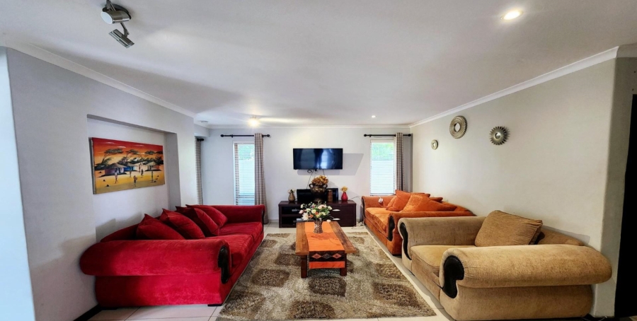 6 Bedroom Property for Sale in Midstream Estate Gauteng