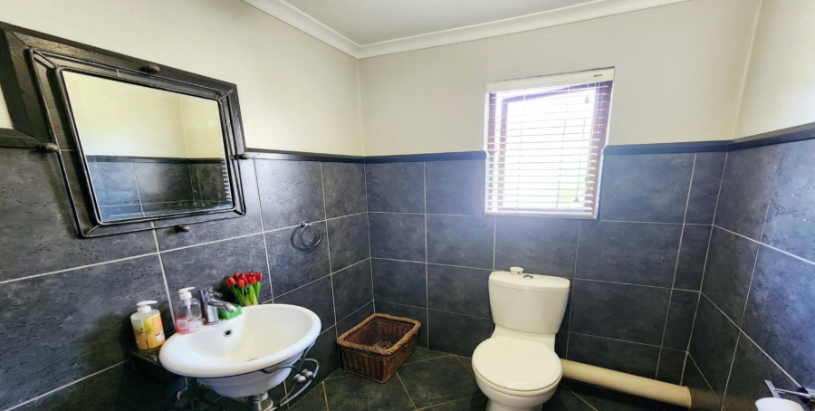 6 Bedroom Property for Sale in Midstream Estate Gauteng