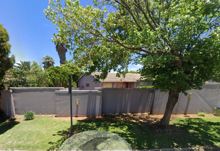 6 Bedroom Property for Sale in Midstream Estate Gauteng
