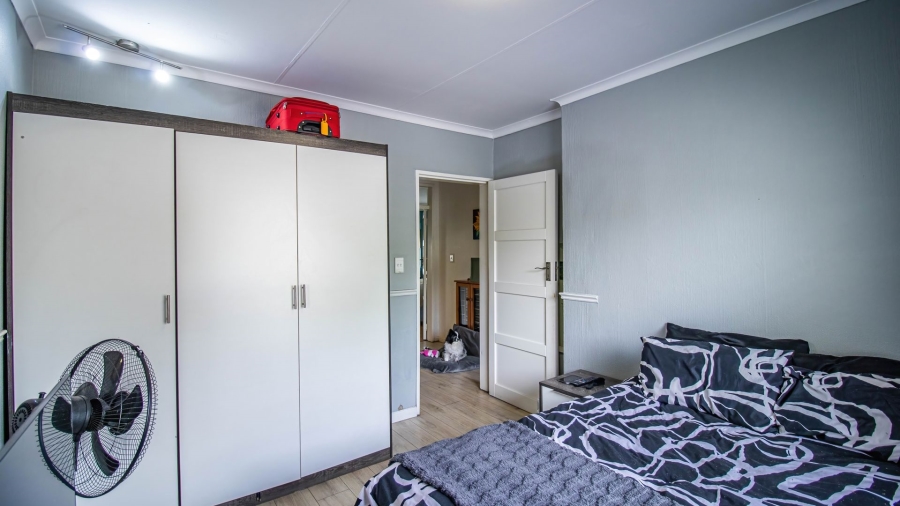 3 Bedroom Property for Sale in Rembrandt Park Gauteng