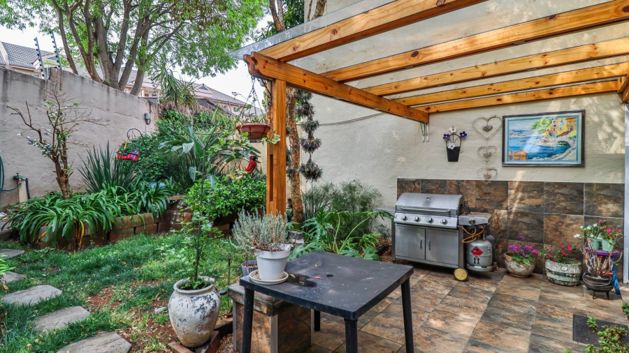 3 Bedroom Property for Sale in Rembrandt Park Gauteng
