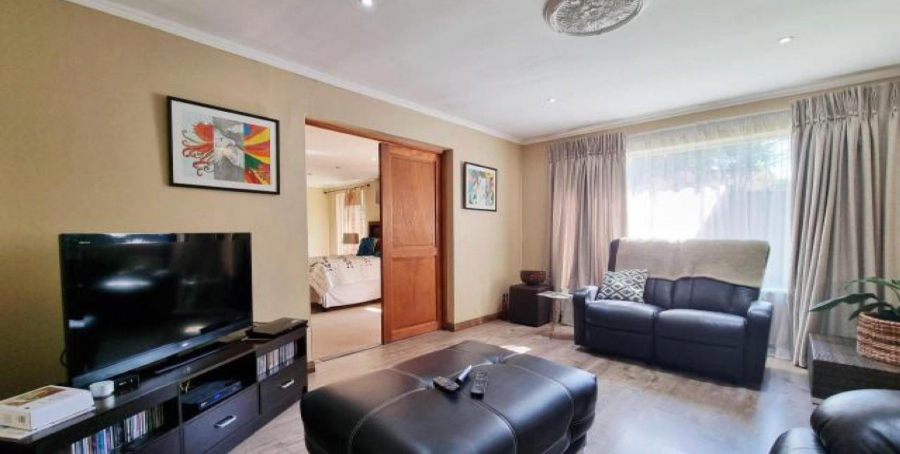 4 Bedroom Property for Sale in Waterkloof Gauteng