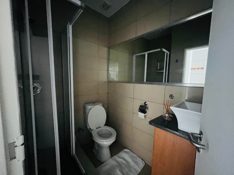 To Let 2 Bedroom Property for Rent in Rooihuiskraal North Gauteng