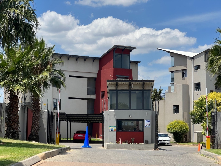 To Let 2 Bedroom Property for Rent in Rooihuiskraal North Gauteng