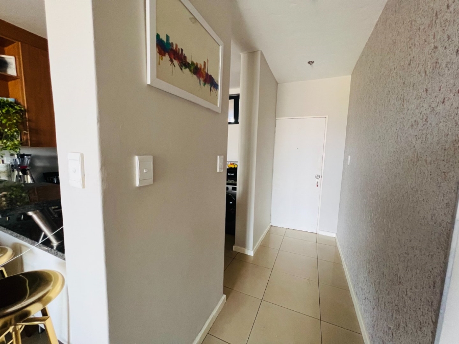 To Let 2 Bedroom Property for Rent in Rooihuiskraal North Gauteng