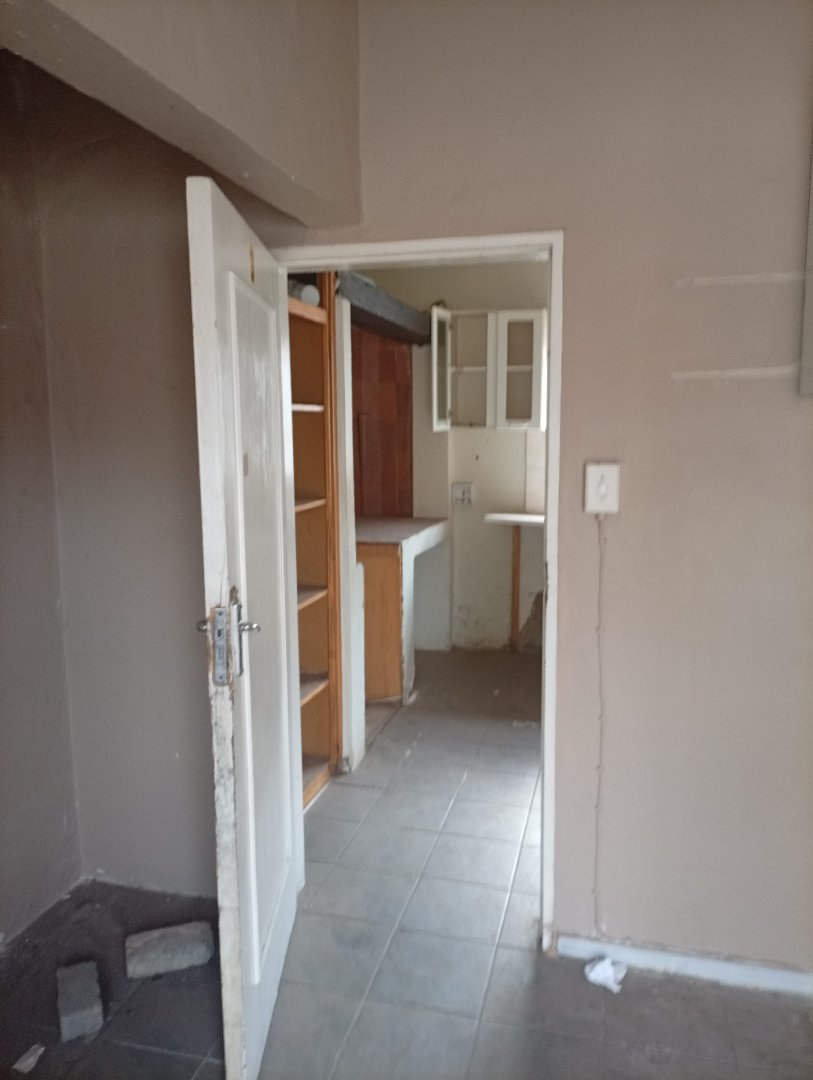 9 Bedroom Property for Sale in Brixton Gauteng