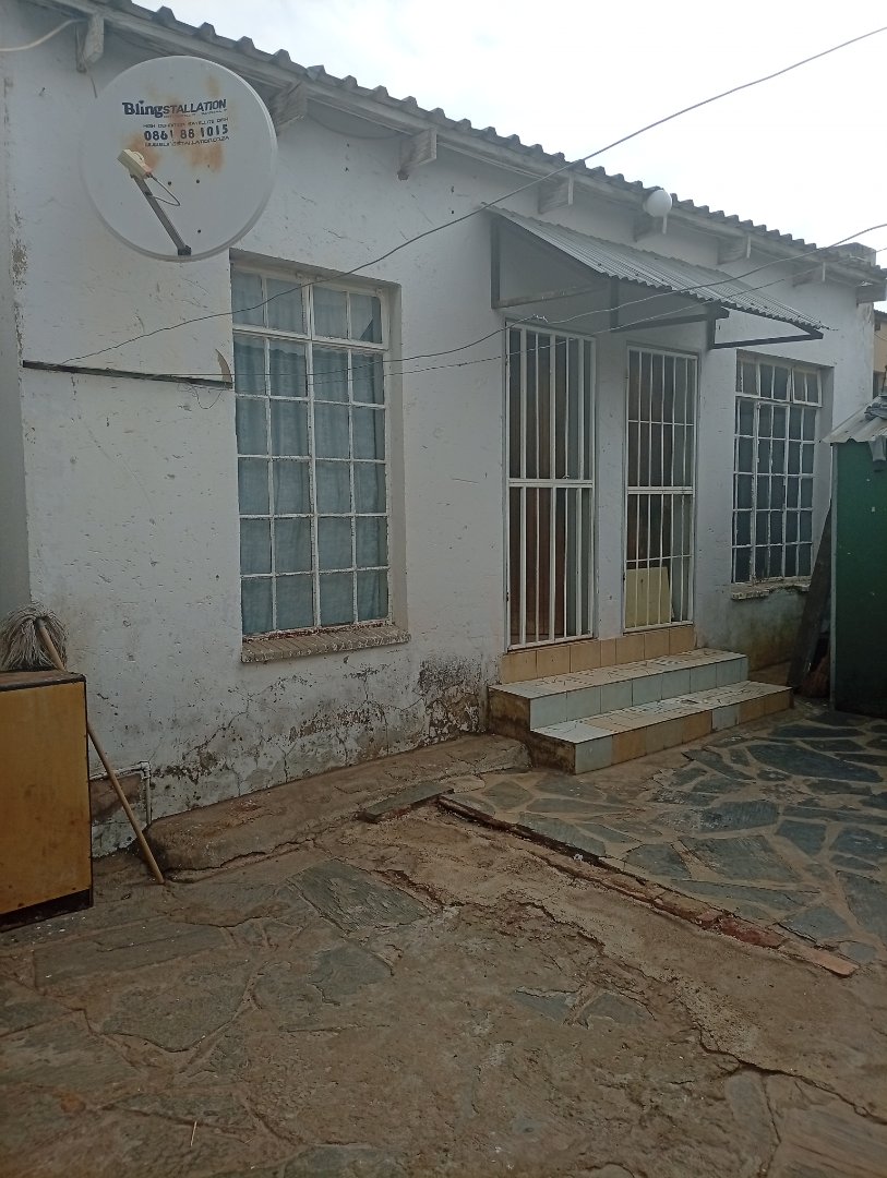 9 Bedroom Property for Sale in Brixton Gauteng