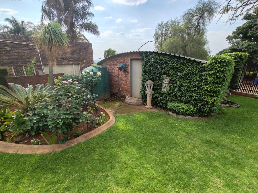 4 Bedroom Property for Sale in Magalieskruin Gauteng