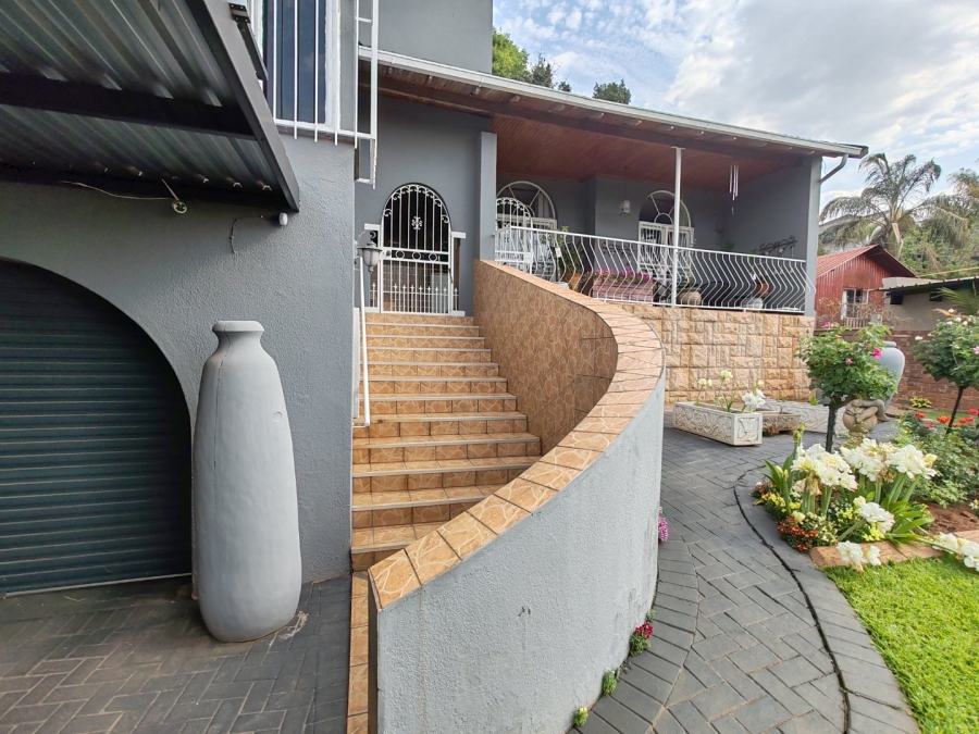 4 Bedroom Property for Sale in Magalieskruin Gauteng