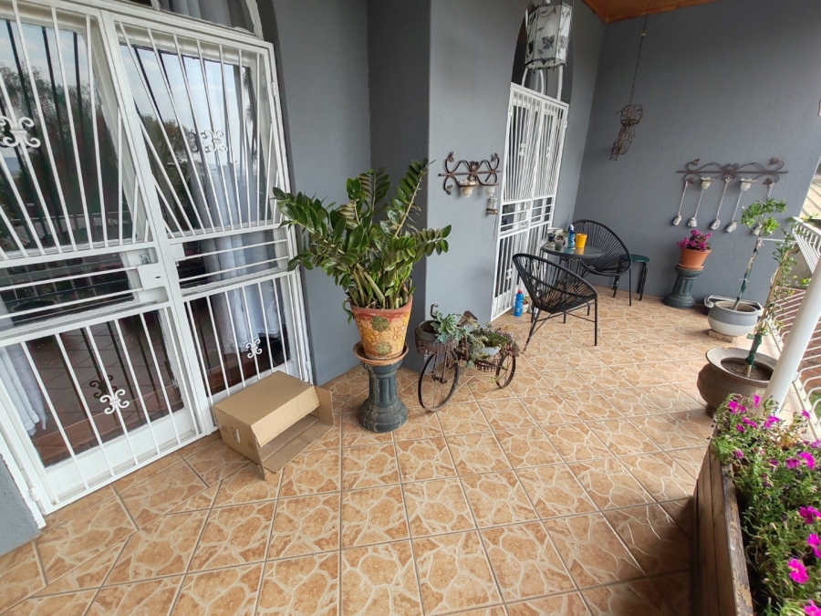 4 Bedroom Property for Sale in Magalieskruin Gauteng