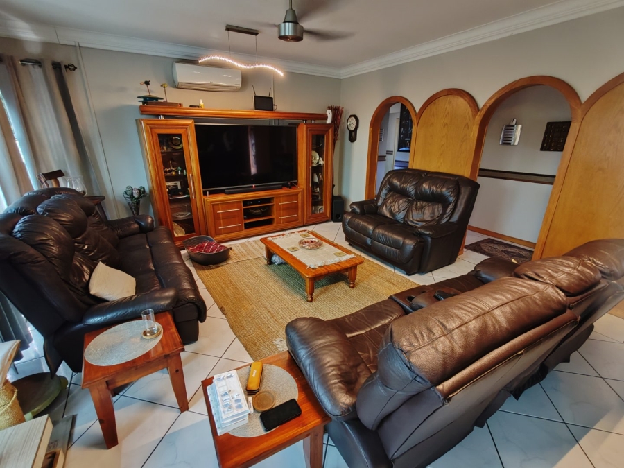 4 Bedroom Property for Sale in Magalieskruin Gauteng