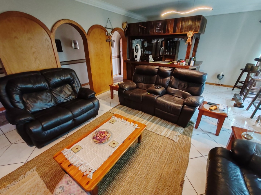 4 Bedroom Property for Sale in Magalieskruin Gauteng