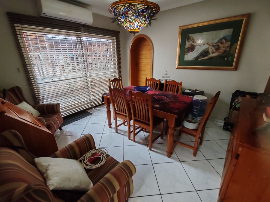 4 Bedroom Property for Sale in Magalieskruin Gauteng