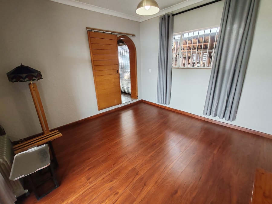 4 Bedroom Property for Sale in Magalieskruin Gauteng