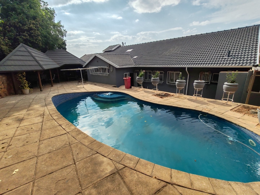 4 Bedroom Property for Sale in Magalieskruin Gauteng