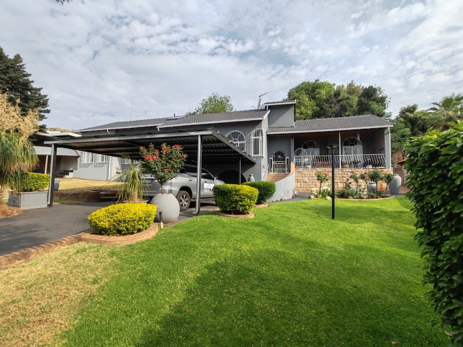 4 Bedroom Property for Sale in Magalieskruin Gauteng