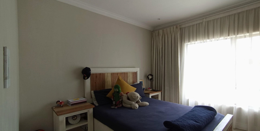 4 Bedroom Property for Sale in Blue Valley Golf Estate Gauteng
