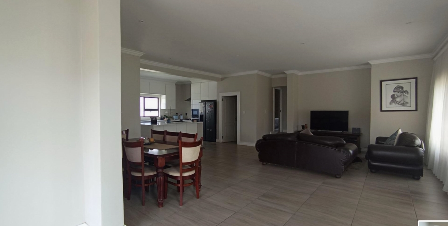 4 Bedroom Property for Sale in Blue Valley Golf Estate Gauteng