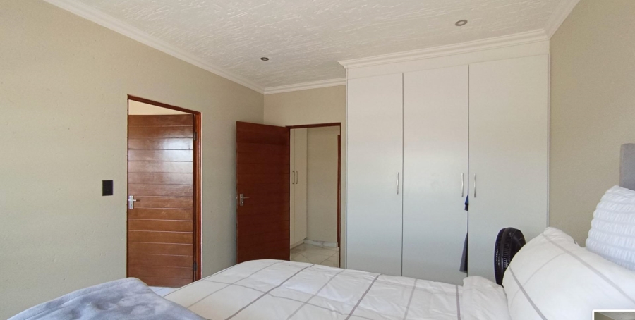 4 Bedroom Property for Sale in Halfway House Gauteng