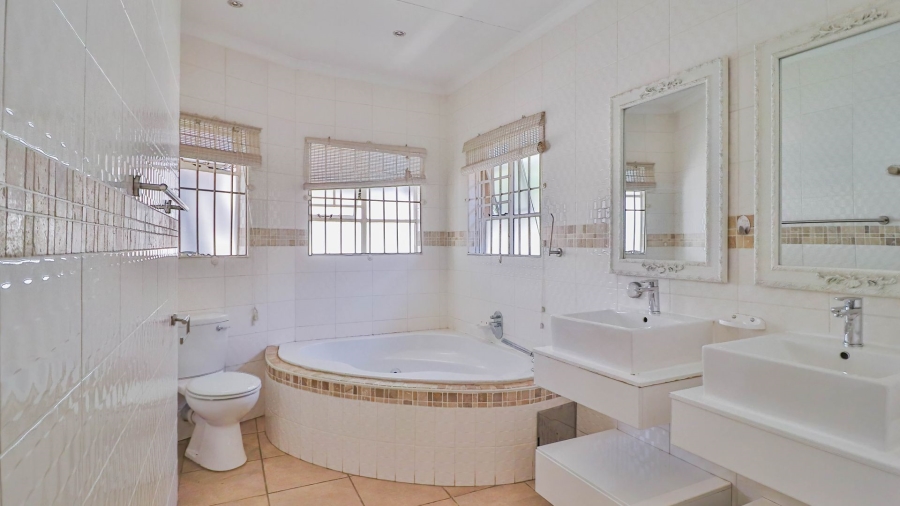 3 Bedroom Property for Sale in Bedfordview Gauteng