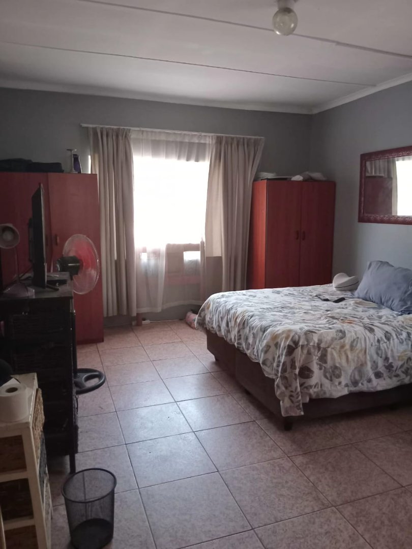 4 Bedroom Property for Sale in West Park Gauteng