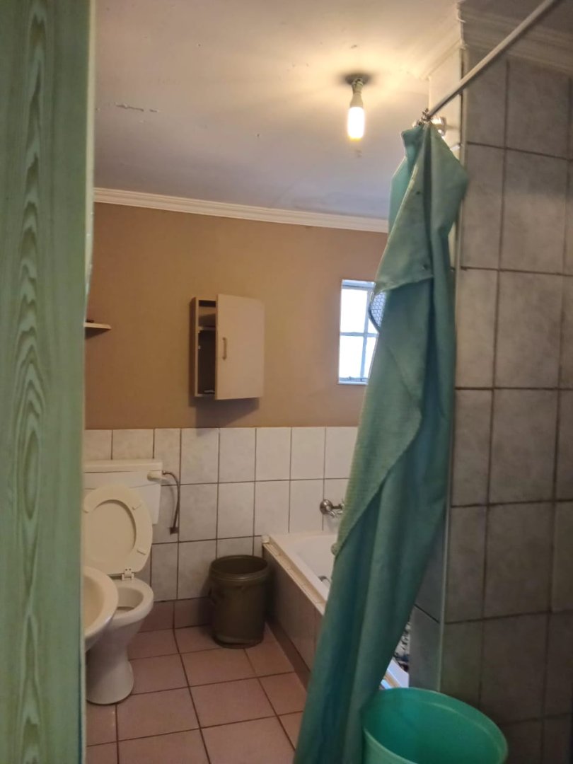 4 Bedroom Property for Sale in West Park Gauteng