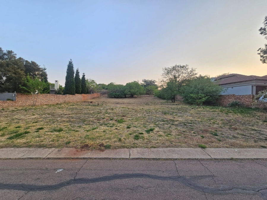  Bedroom Property for Sale in Monavoni Gauteng