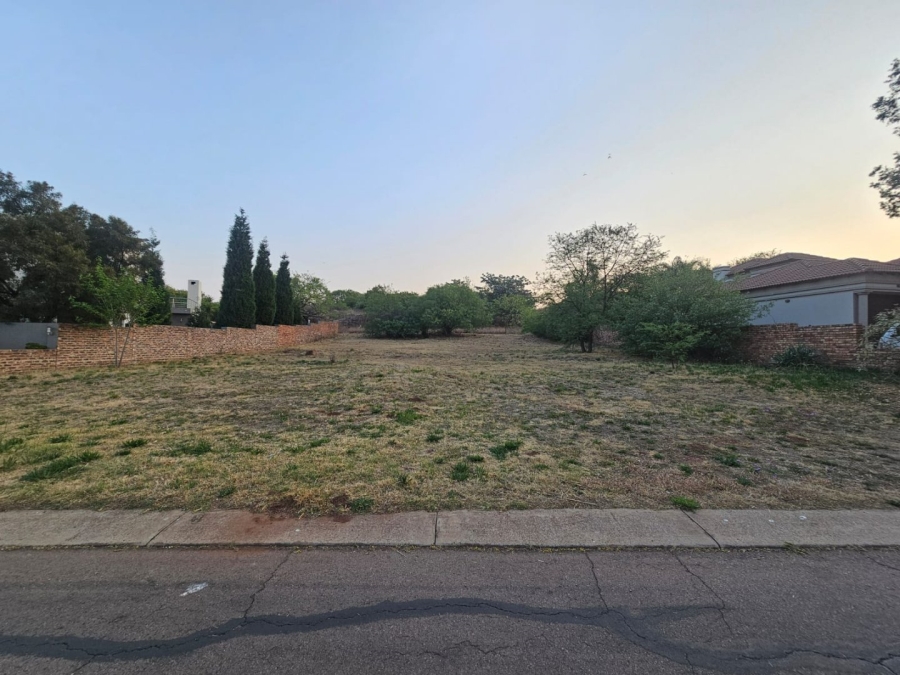  Bedroom Property for Sale in Monavoni Gauteng