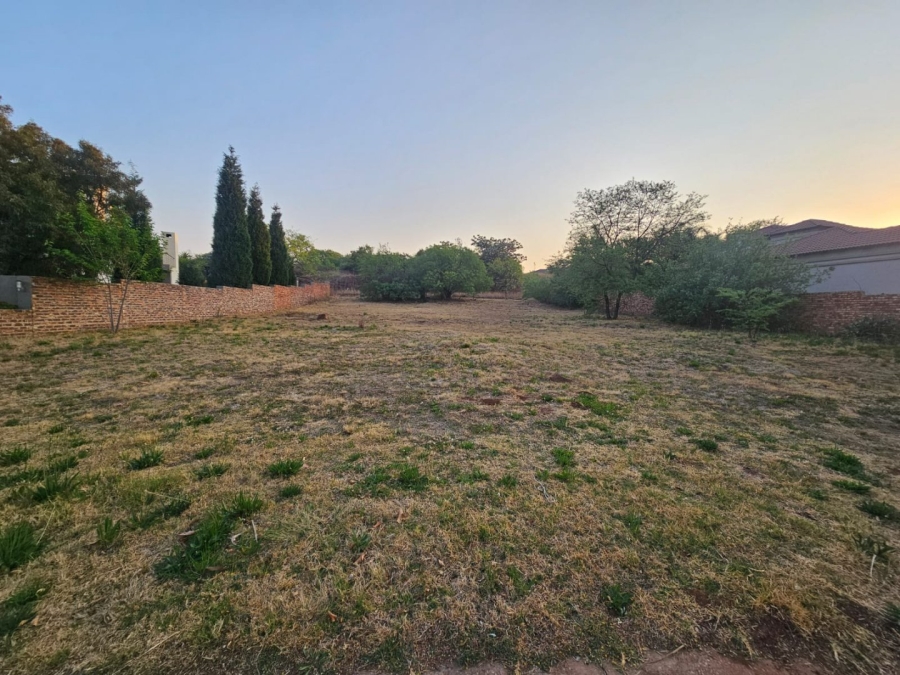  Bedroom Property for Sale in Monavoni Gauteng