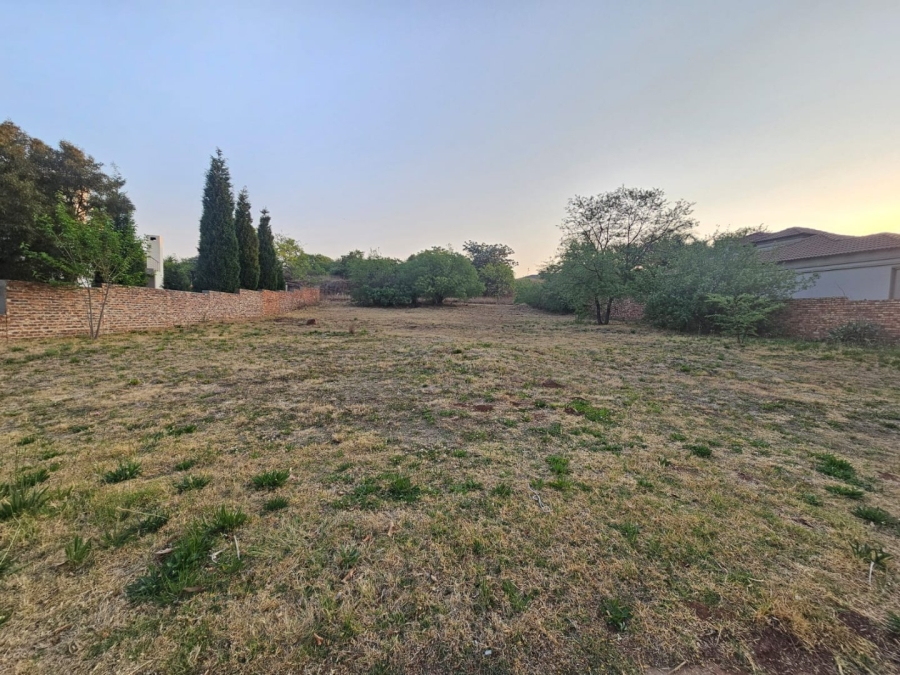  Bedroom Property for Sale in Monavoni Gauteng