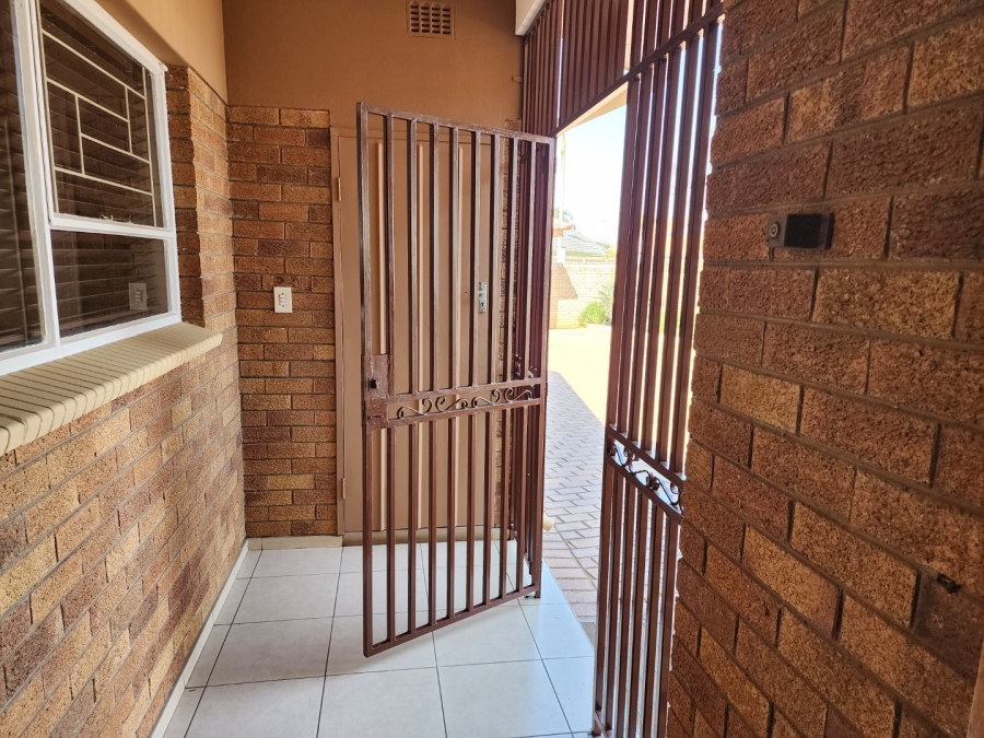 To Let 3 Bedroom Property for Rent in Witfield Gauteng