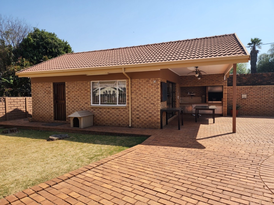To Let 3 Bedroom Property for Rent in Witfield Gauteng