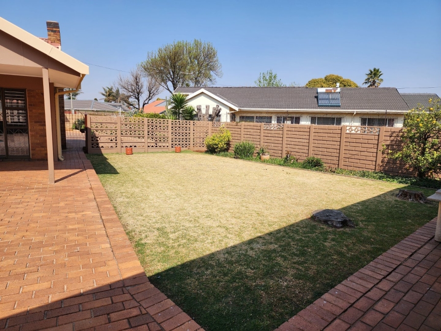 To Let 3 Bedroom Property for Rent in Witfield Gauteng