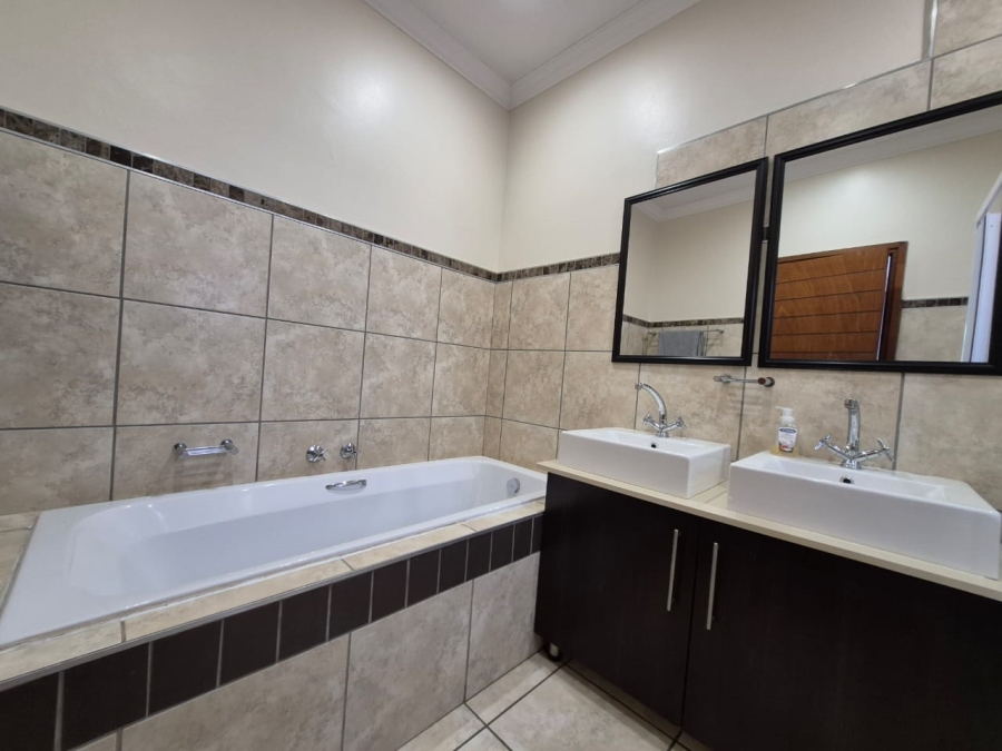 3 Bedroom Property for Sale in Pretorius Park Gauteng