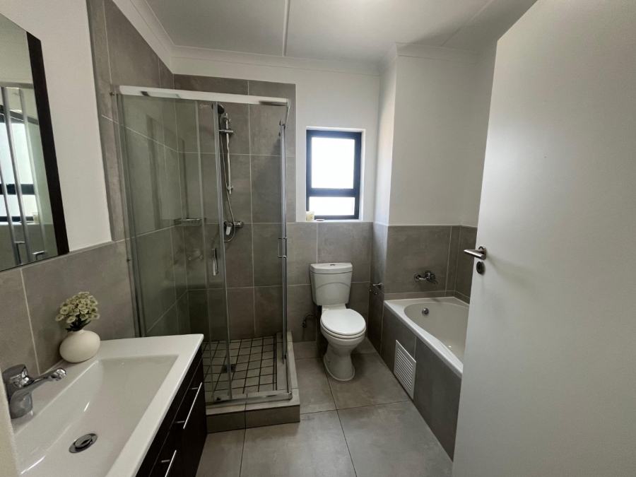 3 Bedroom Property for Sale in Noordhang Gauteng