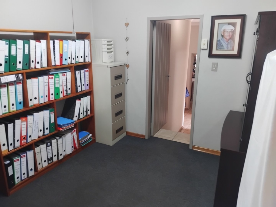 5 Bedroom Property for Sale in Sunnyridge Gauteng