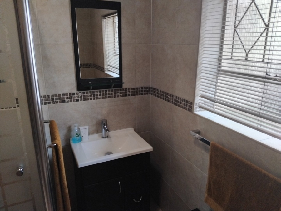 5 Bedroom Property for Sale in Sunnyridge Gauteng