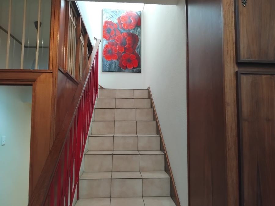 5 Bedroom Property for Sale in Sunnyridge Gauteng