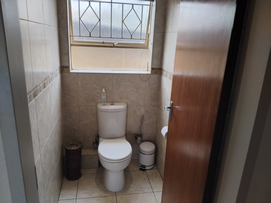 5 Bedroom Property for Sale in Sunnyridge Gauteng