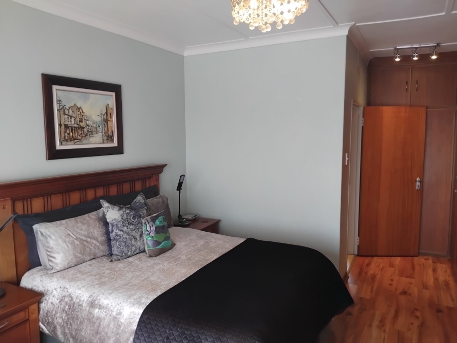 5 Bedroom Property for Sale in Sunnyridge Gauteng