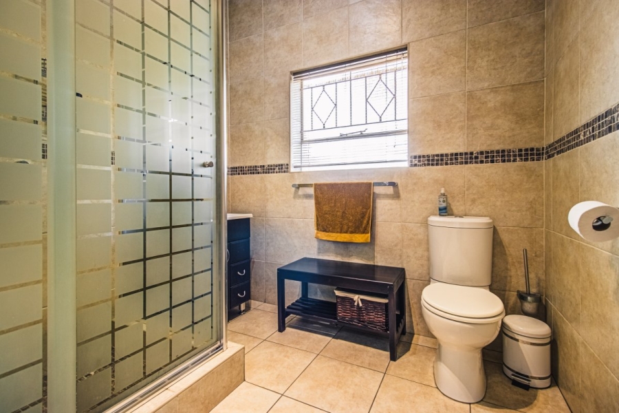 5 Bedroom Property for Sale in Sunnyridge Gauteng