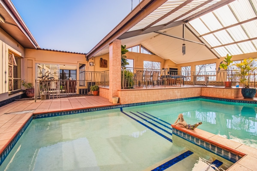 5 Bedroom Property for Sale in Sunnyridge Gauteng