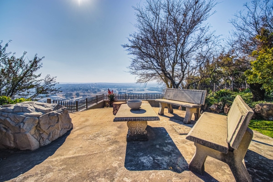 5 Bedroom Property for Sale in Sunnyridge Gauteng