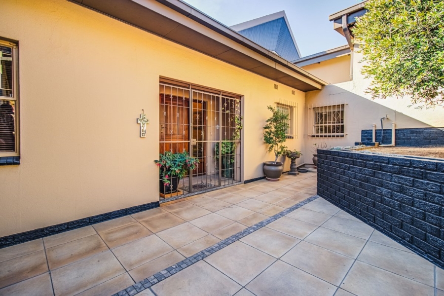 5 Bedroom Property for Sale in Sunnyridge Gauteng