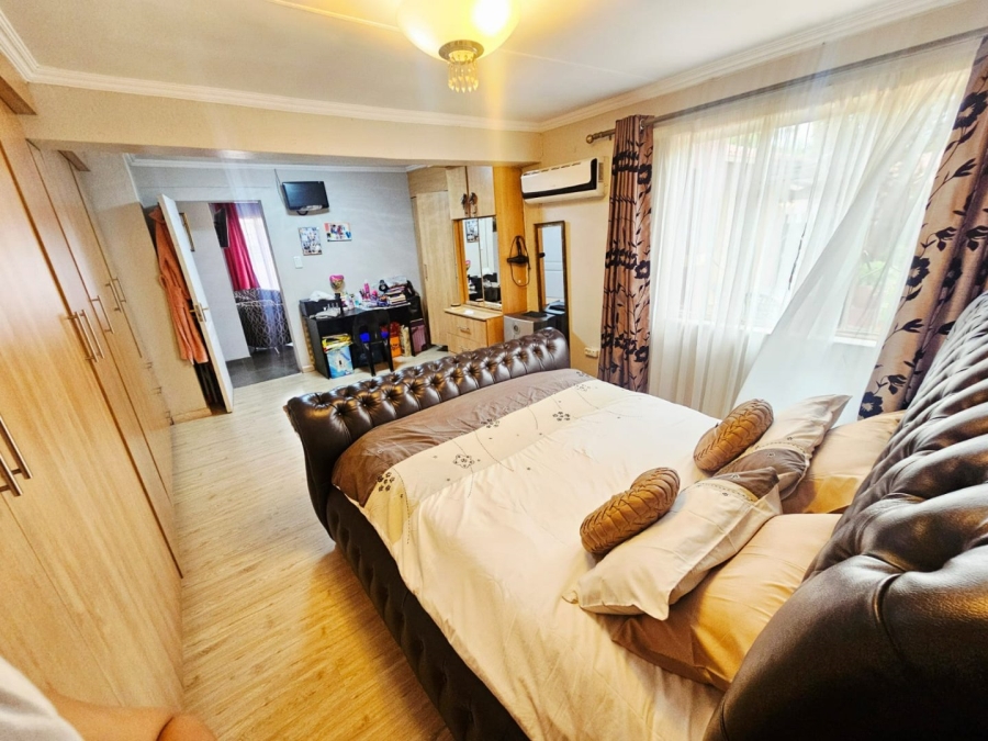 4 Bedroom Property for Sale in Heuweloord Gauteng